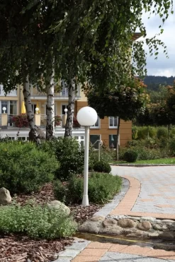 Albert 662053 Wegeleuchte, Höhe 1,25m, Schwarz, Kugel Kristallglas -Lampengeschäft 28c7fb12e7d1051553f1b1cd4a56757fa2ccaaaa